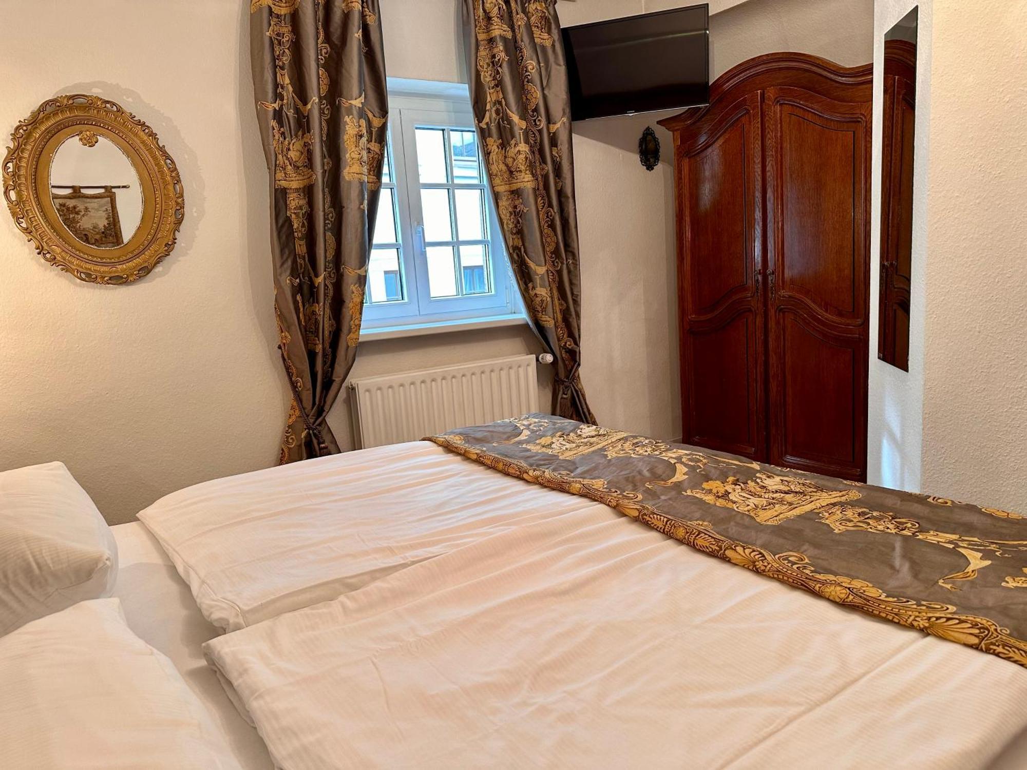 Altstadthotel Hayk Am Rhein Cologne Bilik gambar