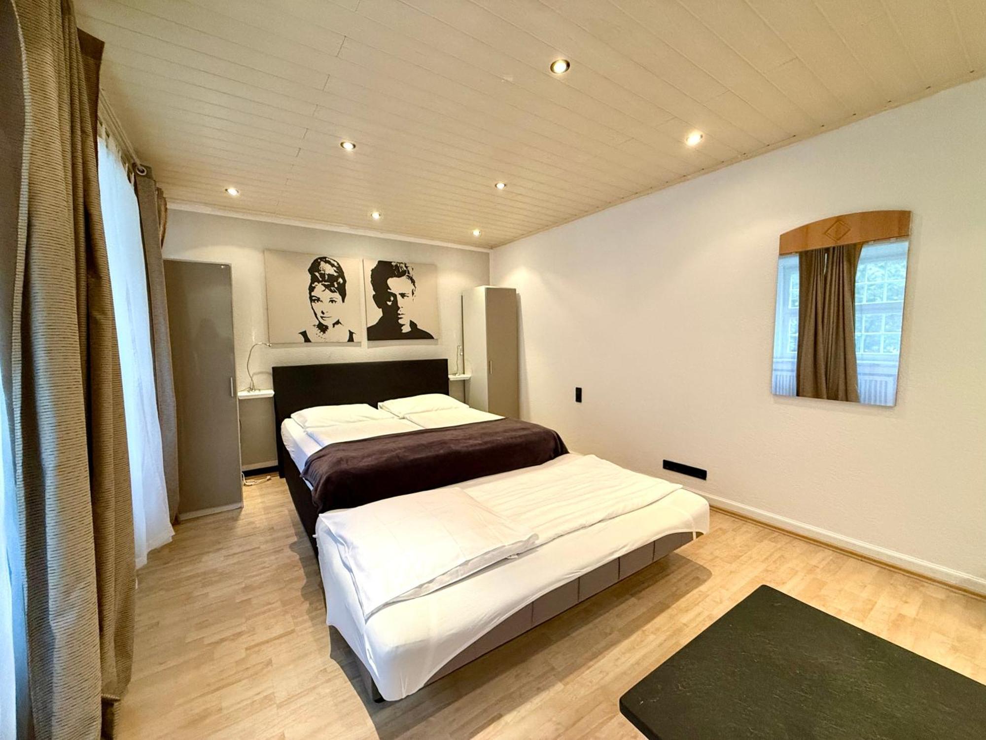 Altstadthotel Hayk Am Rhein Cologne Bilik gambar