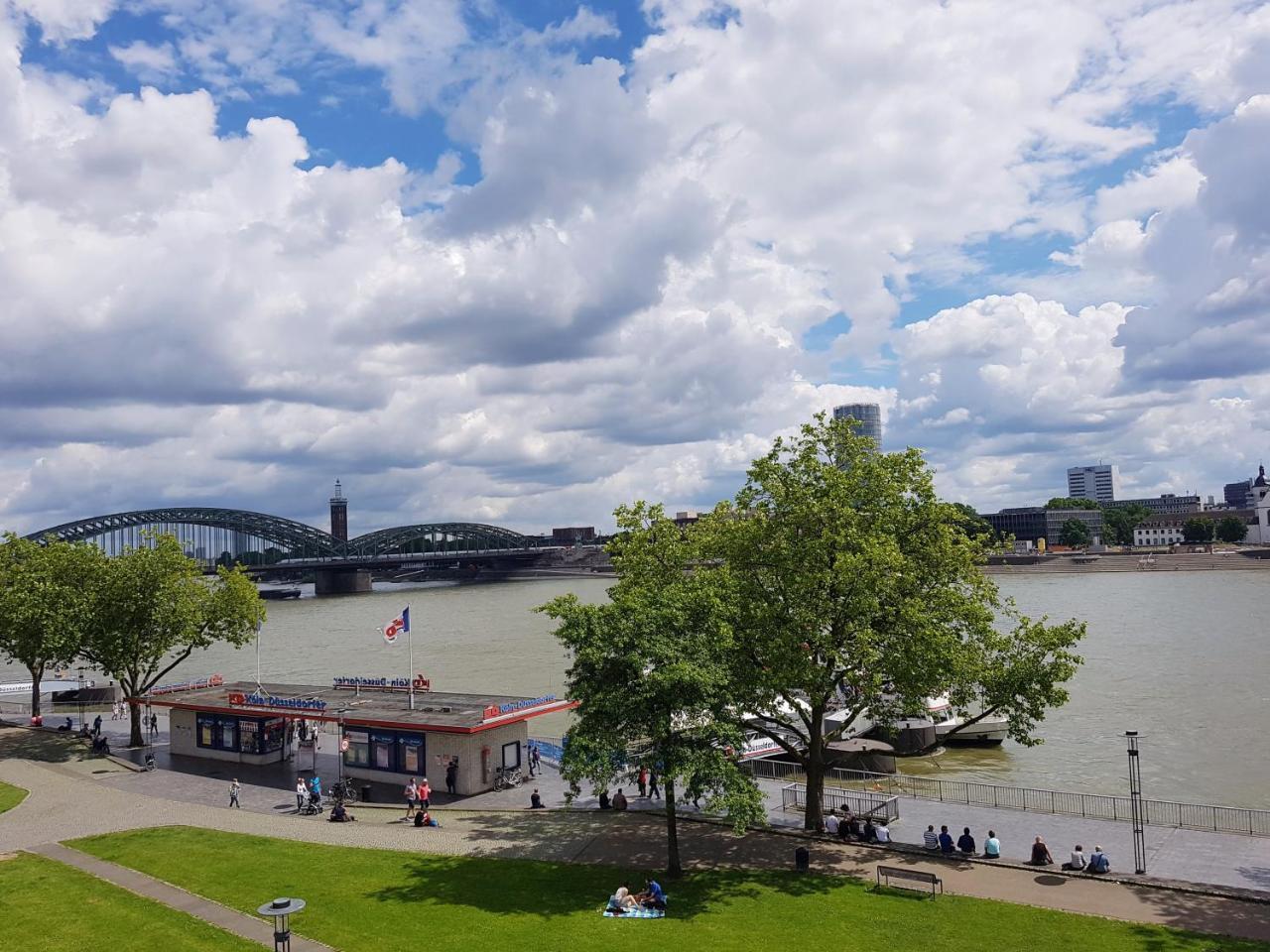 Altstadthotel Hayk Am Rhein Cologne Luaran gambar